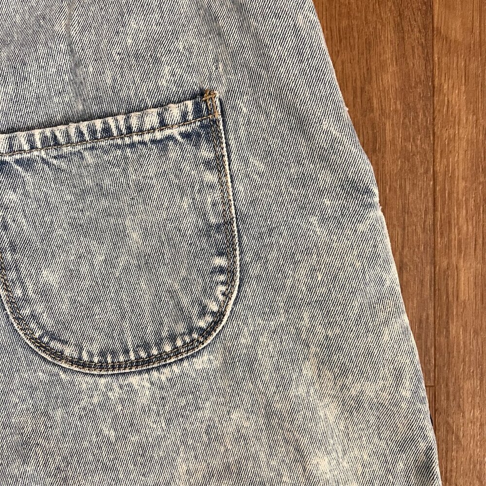 Vestique Vintage Vibe Acid Wash Distressed Overall Shorts Sz M - Picture 9 of 12